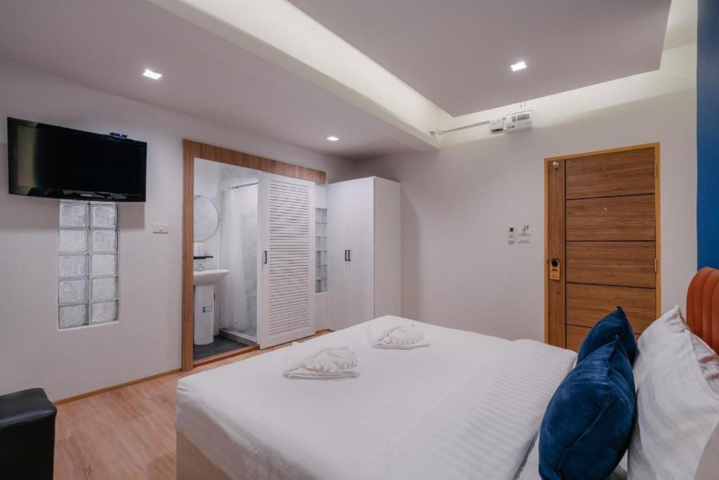 Hotel Blue Rabbit Phuket 2*