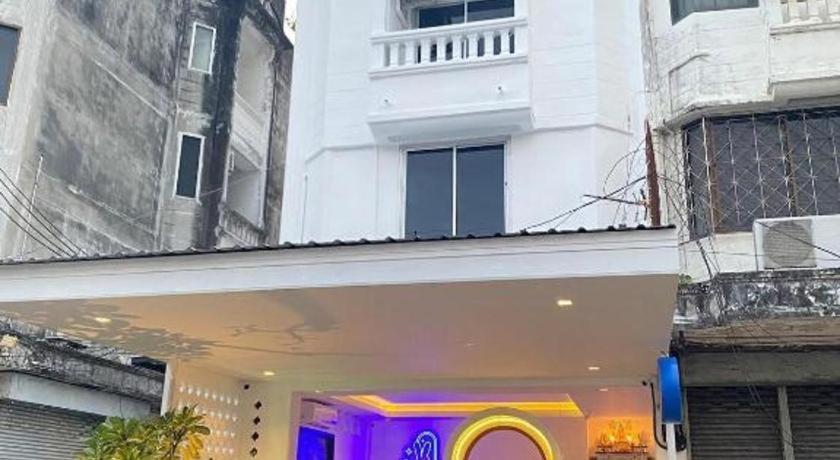Blue Rabbit Phuket 2*
